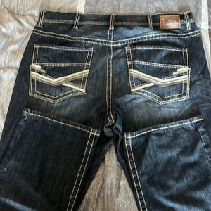 New no tags. Axe and crown blue jeans. Relaxed fit 44/32.  No issues